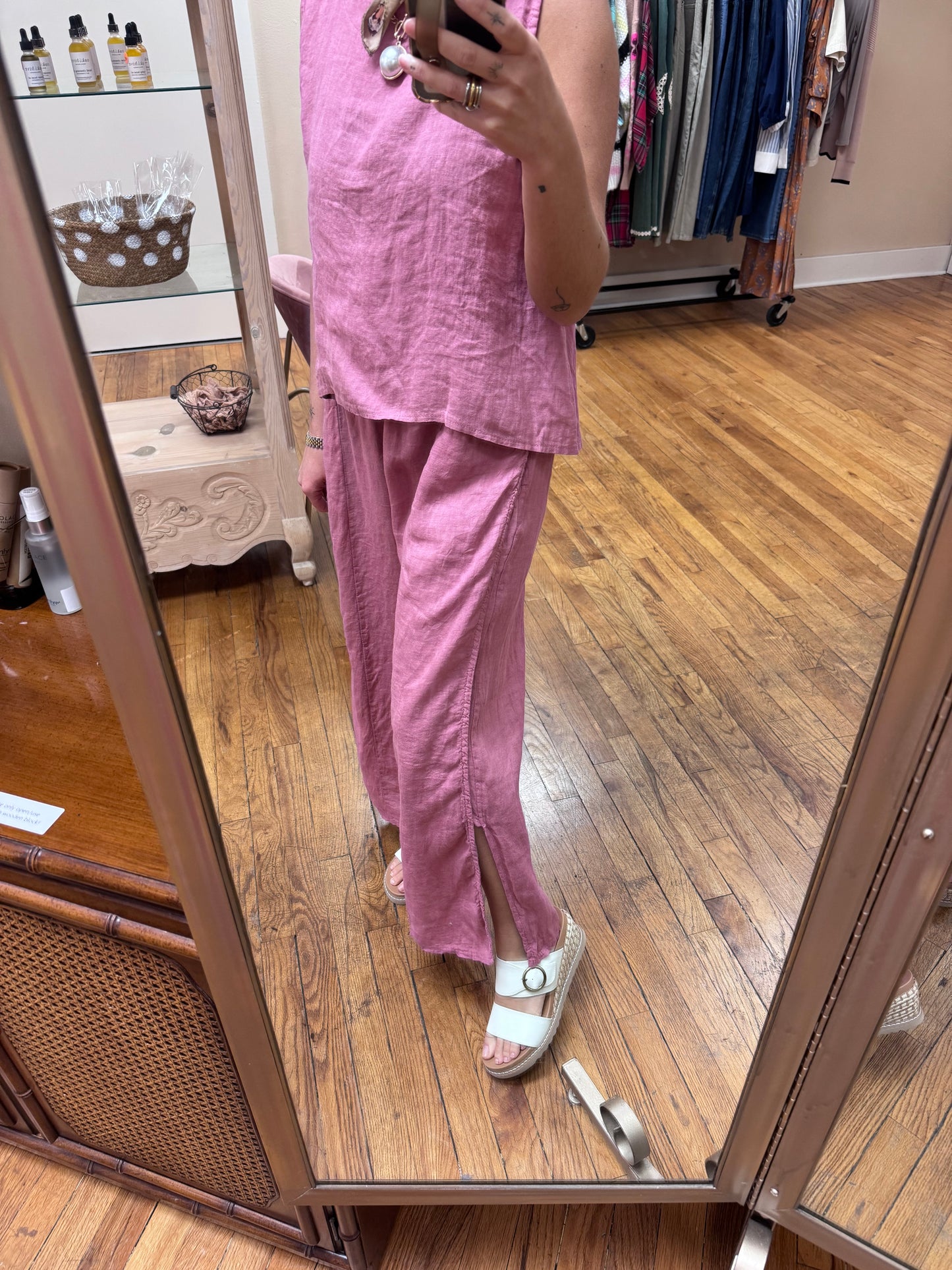 SAGA Berry Linen Pants
