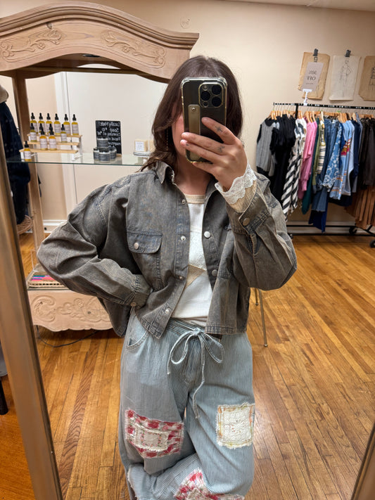 Cropped Snap Button Top