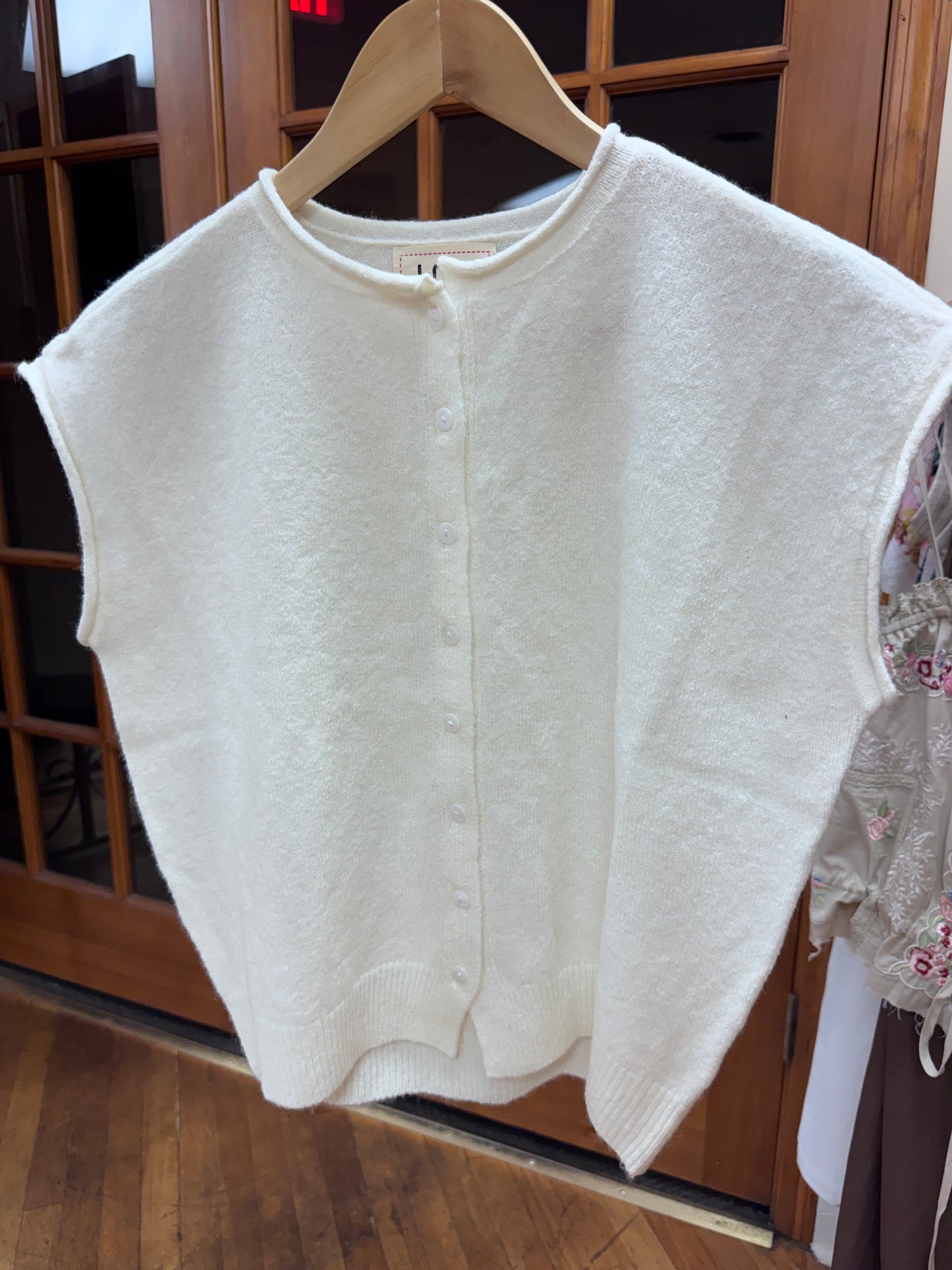 Sleeveless Cardigan