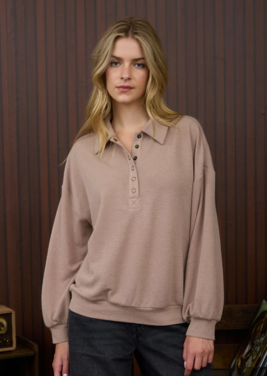Lightweight Collared Pullover