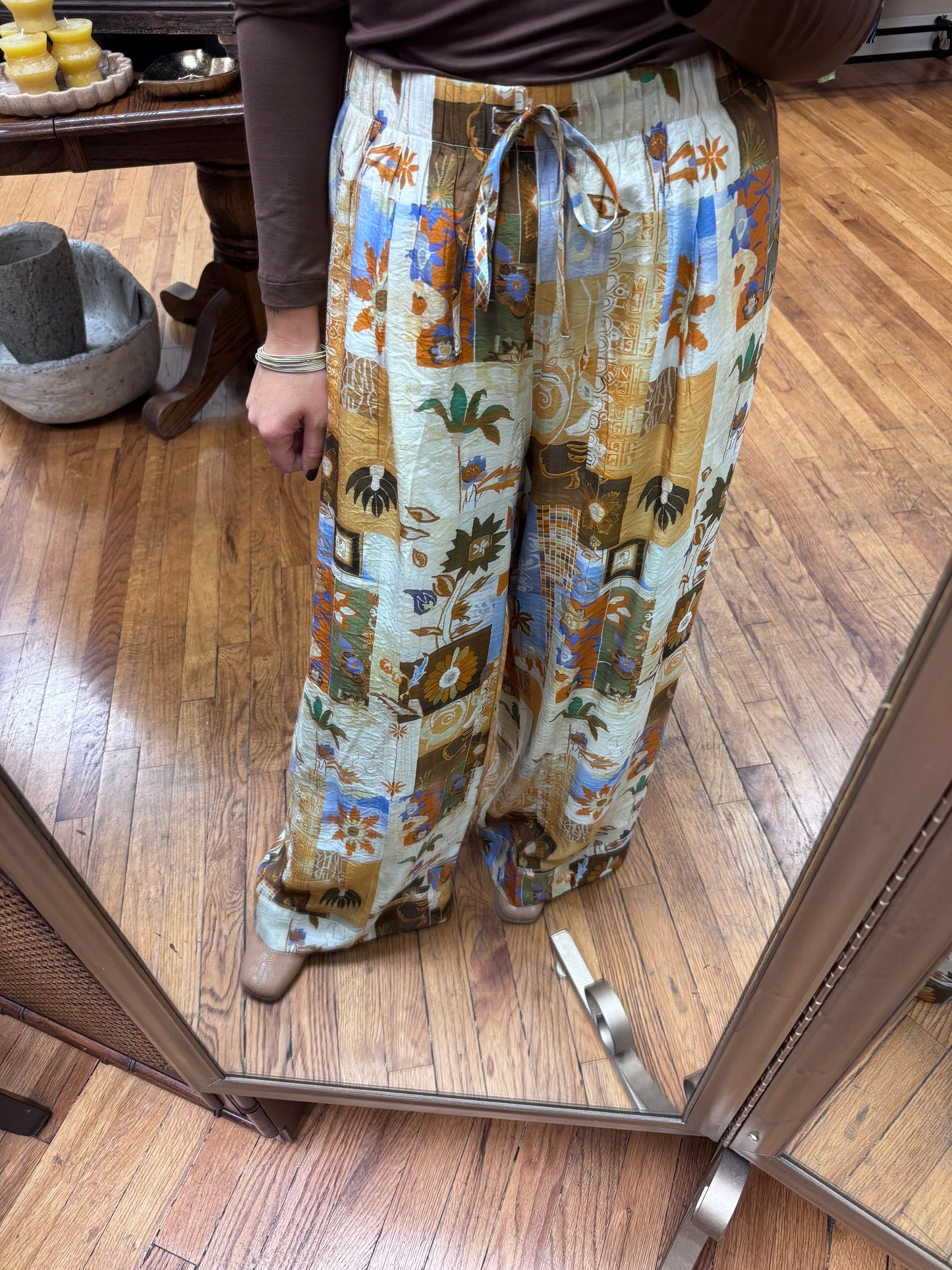 Mediterranean Motif Pants